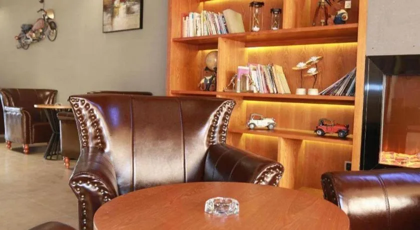 James Joyce Coffetel Chengdou Wuqing Wanda Plaza