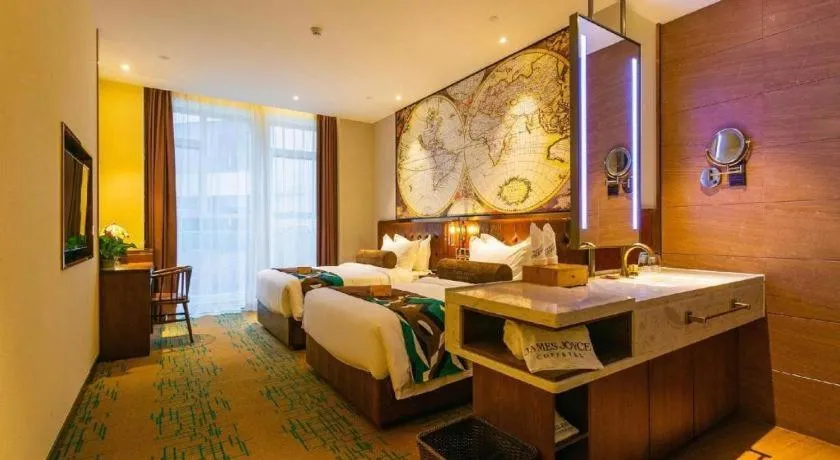 Bed in James Joyce Coffetel Chengdou Wuqing Wanda Plaza
