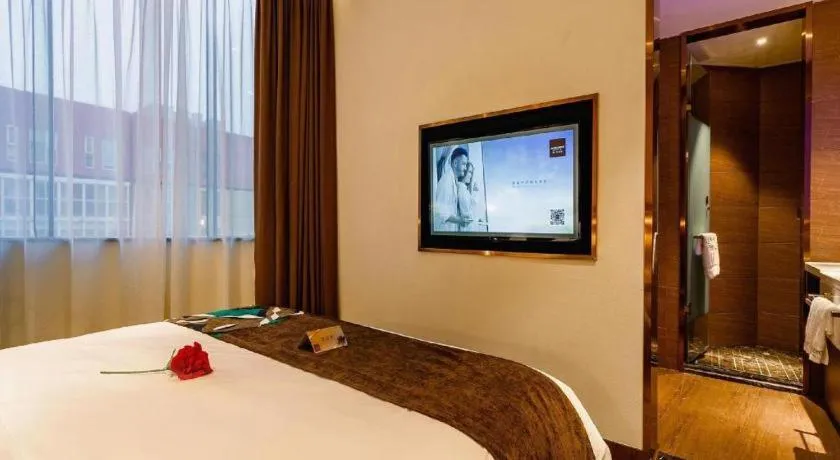 Bed in James Joyce Coffetel Chengdou Wuqing Wanda Plaza