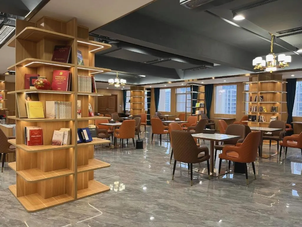 James Joyce Coffetel Chengdou Wuqing Wanda Plaza