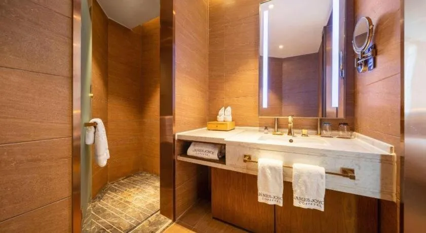 James Joyce Coffetel Chengdou Wuqing Wanda Plaza