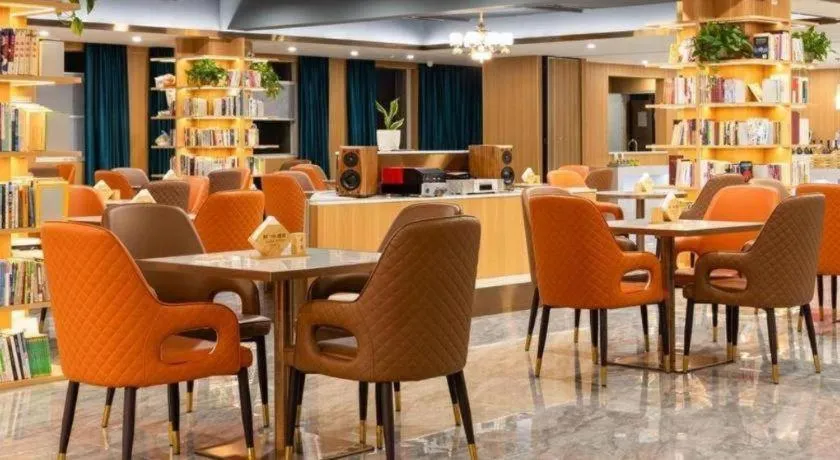 James Joyce Coffetel Chengdou Wuqing Wanda Plaza