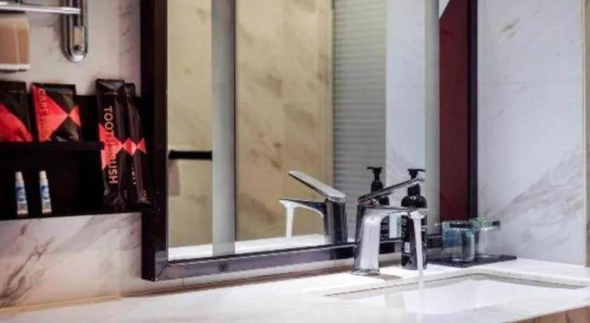 Borrman Hotel Hechi Bama Central Cultural Plaza