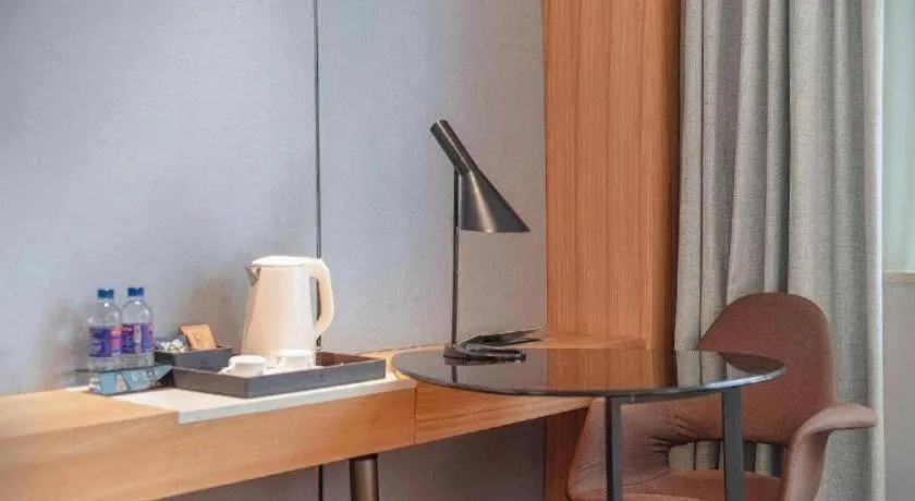 Borrman Hotel Hechi Bama Central Cultural Plaza