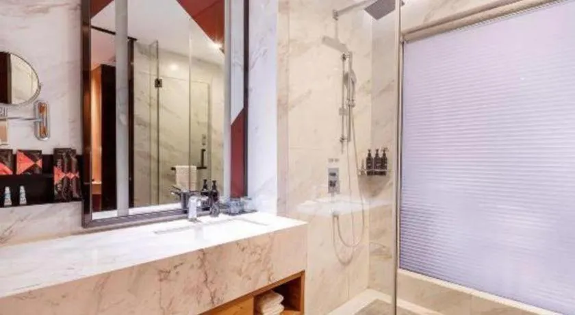 Borrman Hotel Hechi Bama Central Cultural Plaza