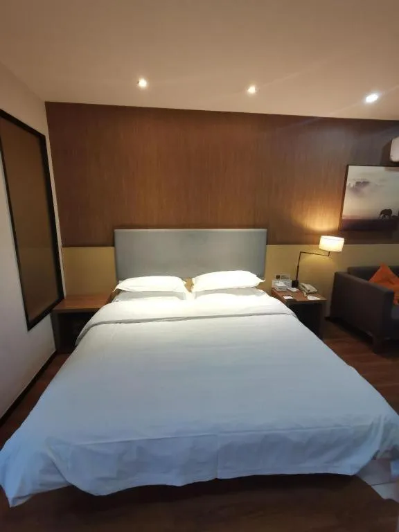 Bed in Jtour Inn Suizhou Yanhe Avenue