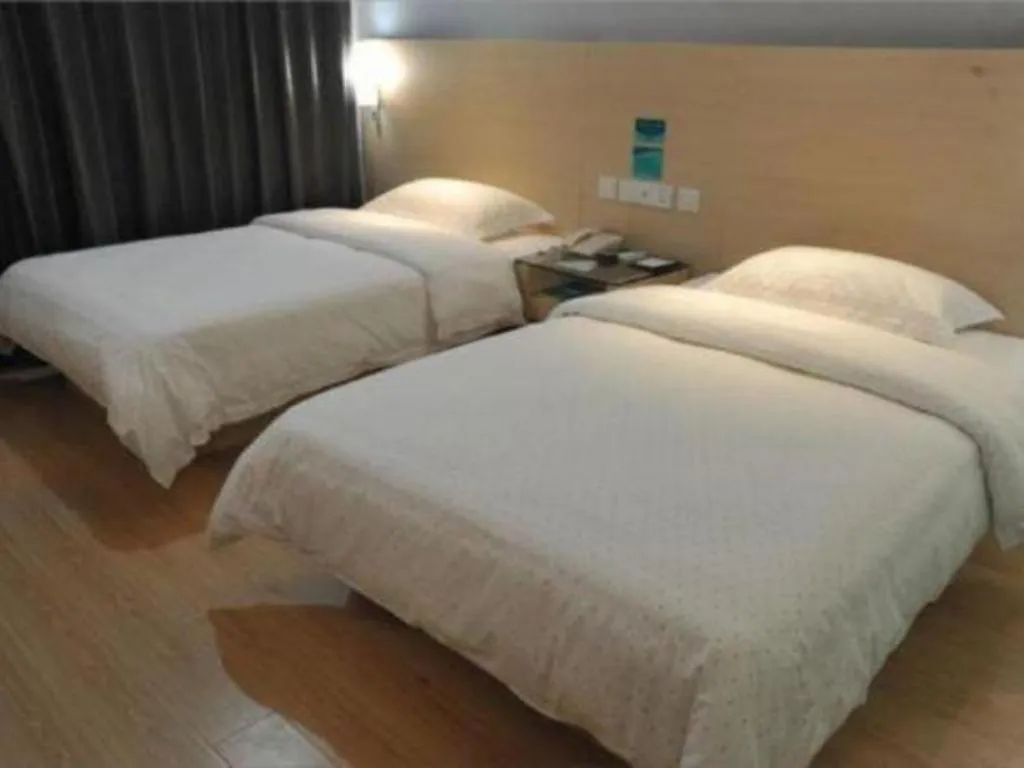 Bed in Jtour Inn Suizhou Yanhe Avenue