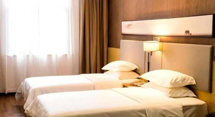 Bed in Jtour Inn Suizhou Yanhe Avenue