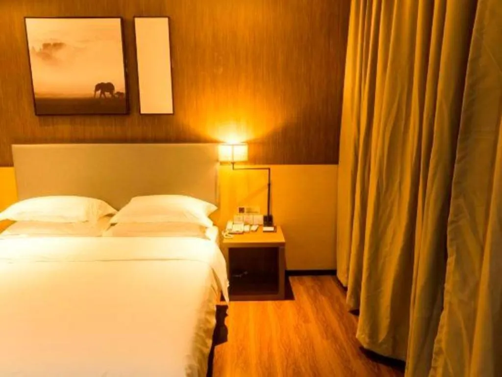 Bed in Jtour Inn Suizhou Yanhe Avenue