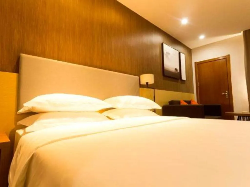 Bed in Jtour Inn Suizhou Yanhe Avenue