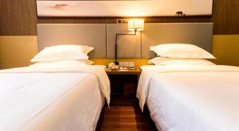 Bed in Jtour Inn Suizhou Yanhe Avenue