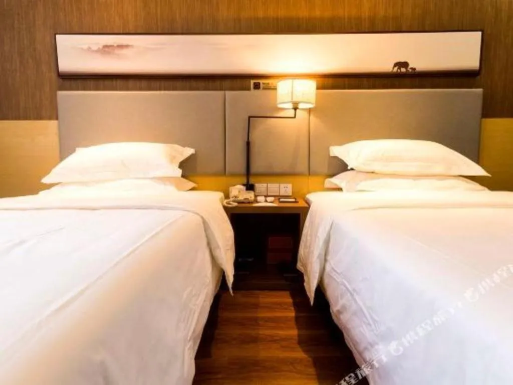 Bed in Jtour Inn Suizhou Yanhe Avenue