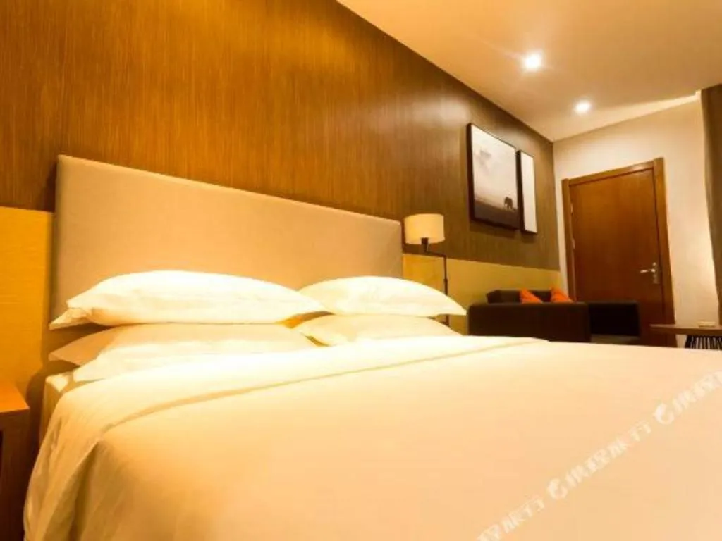 Bed in Jtour Inn Suizhou Yanhe Avenue