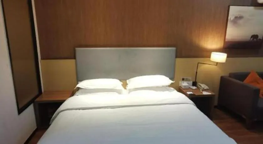 Bed in Jtour Inn Suizhou Yanhe Avenue