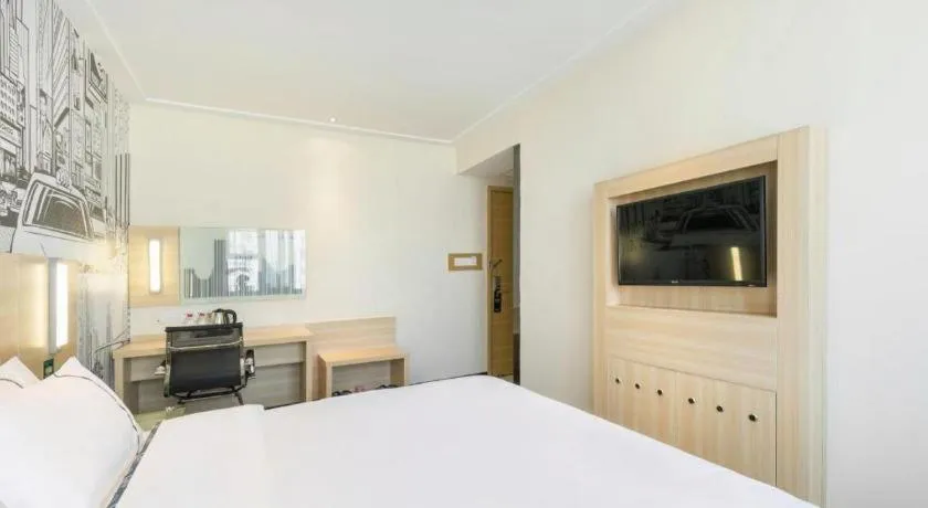 Bed in City Comfort Inn Guangzhou Zengcheng Wanda Plaza Metro Station