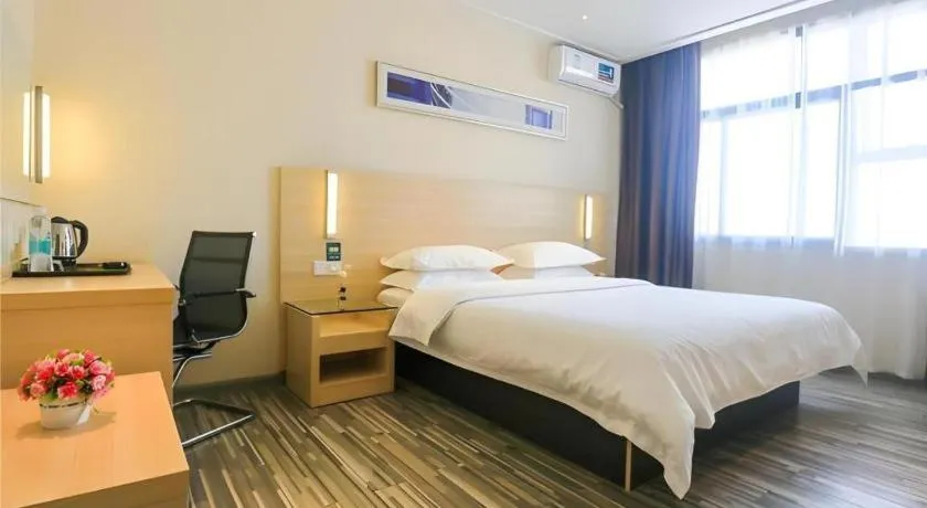 Bed in City Comfort Inn Guangzhou Zengcheng Wanda Plaza Metro Station