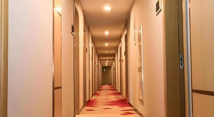 Borrman Hotel Xiamen Xiang'an Maxiang