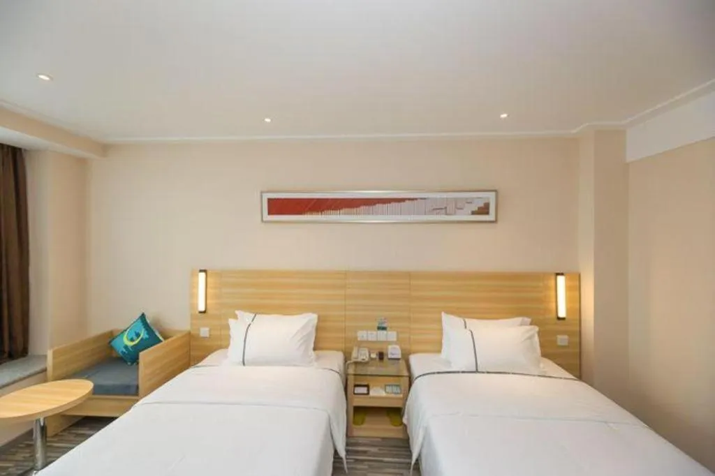 Bed in City Comfort Inn Chengdu Longquanyi District Beijing Road