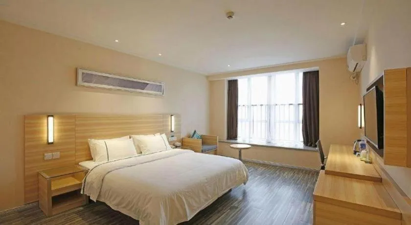 Bed in City Comfort Inn Chengdu Longquanyi District Beijing Road