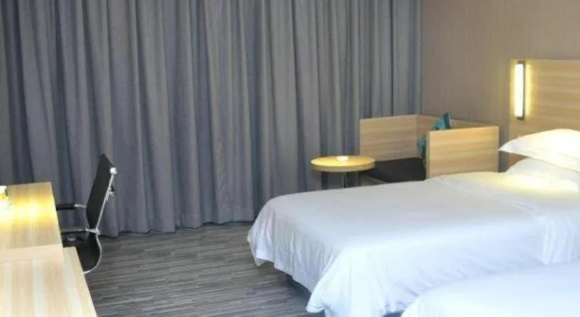 Bed in City Comfort Inn Shenzhen Longhua District Government