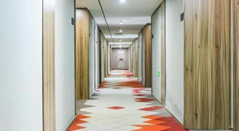 Borrman Hotel Zhenjiang Dashikou Suning Plaza