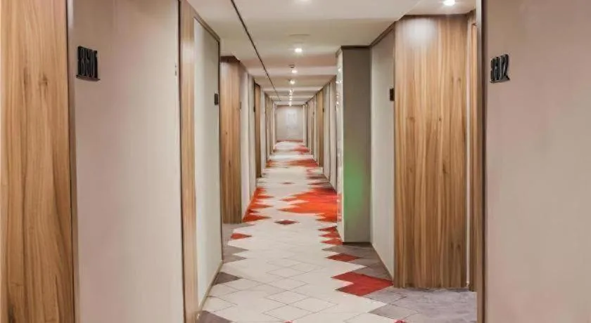 Borrman Hotel Zhenjiang Dashikou Suning Plaza