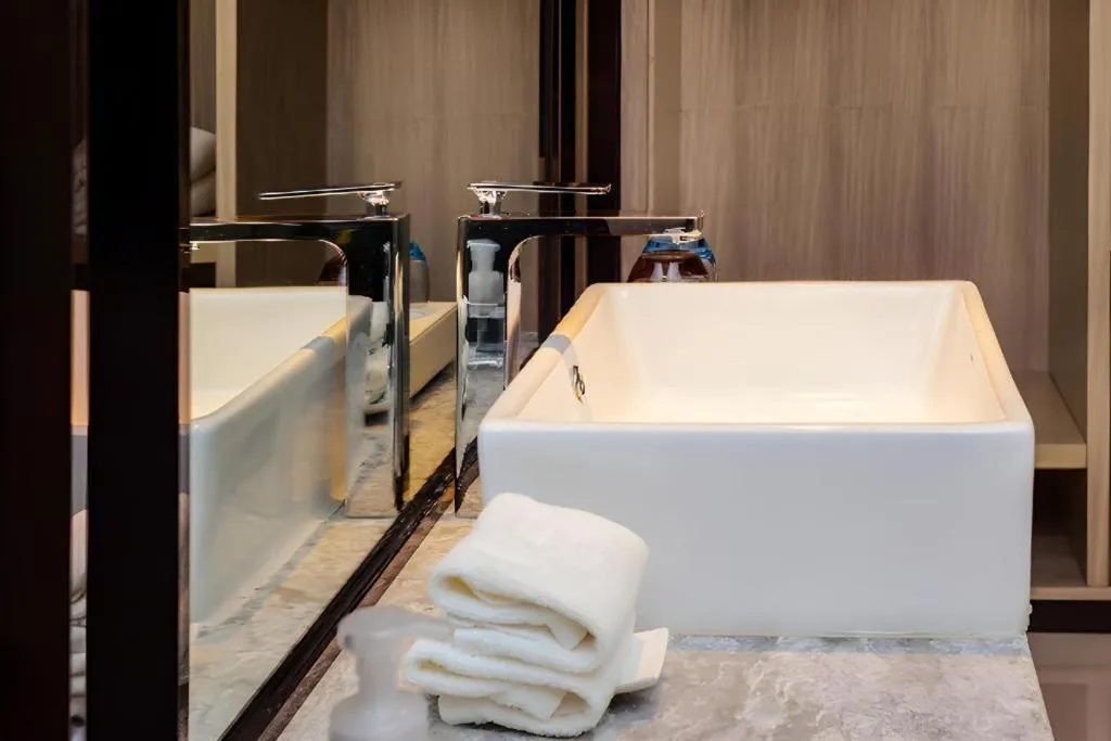 Echarm Hotel Guizhou Xingyi Jushan Avenue