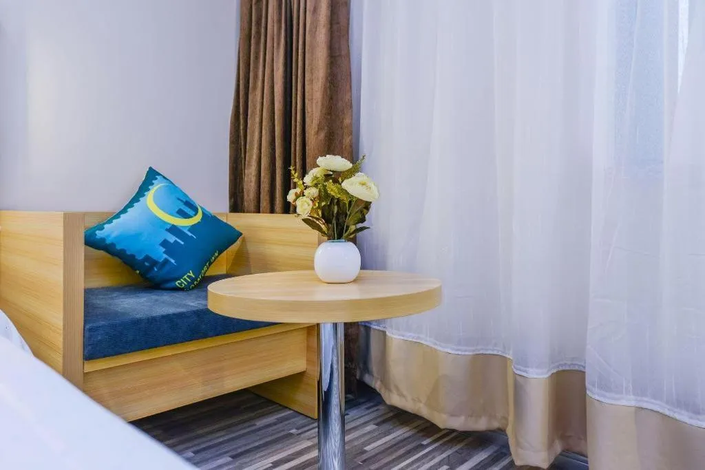 Bed in City Comfort Inn Chongqing Yangjiaping Pedestrian Street the MixC