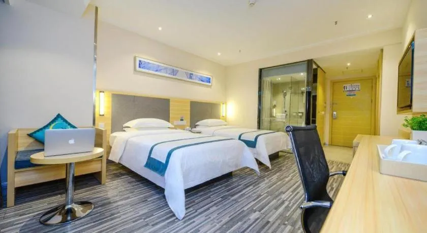 Bed in City Comfort Inn Chongqing Yangjiaping Pedestrian Street the MixC