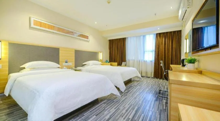 Bed in City Comfort Inn Chongqing Yangjiaping Pedestrian Street the MixC