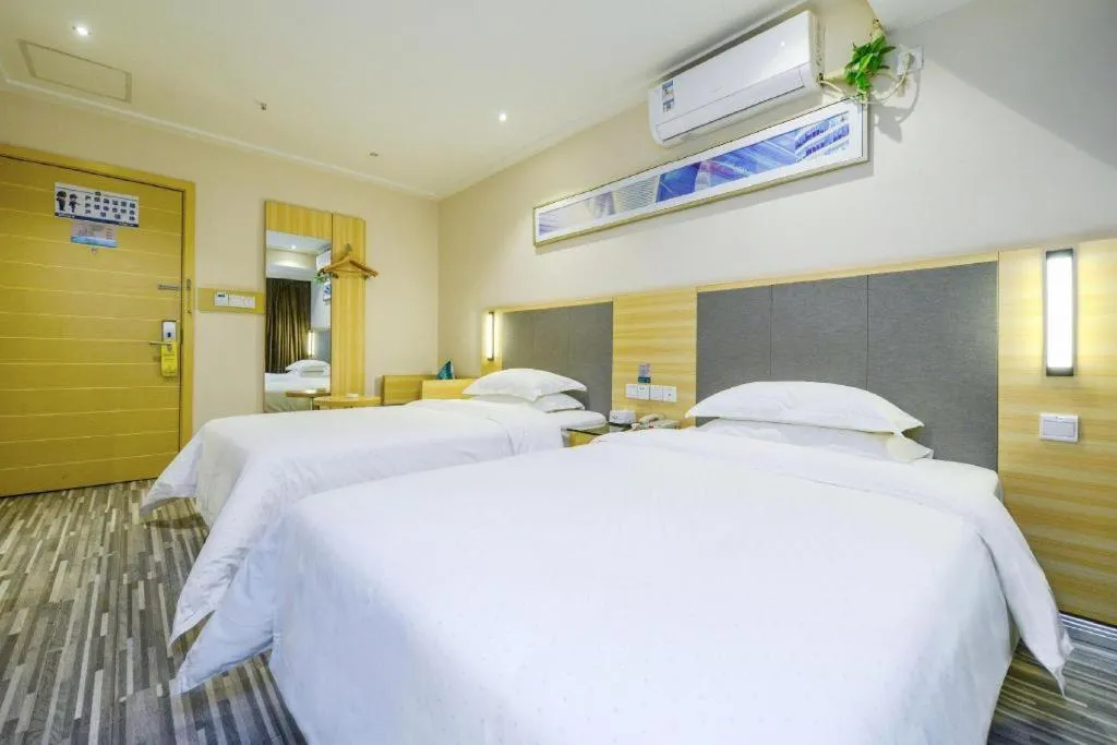 Bed in City Comfort Inn Chongqing Yangjiaping Pedestrian Street the MixC