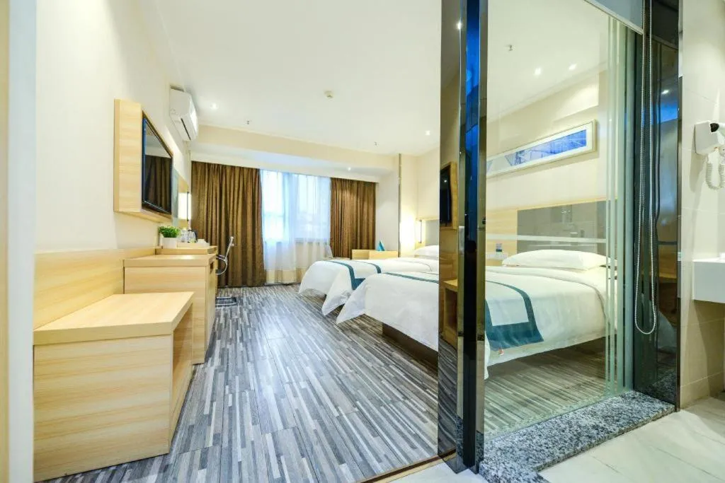 Bed in City Comfort Inn Chongqing Yangjiaping Pedestrian Street the MixC