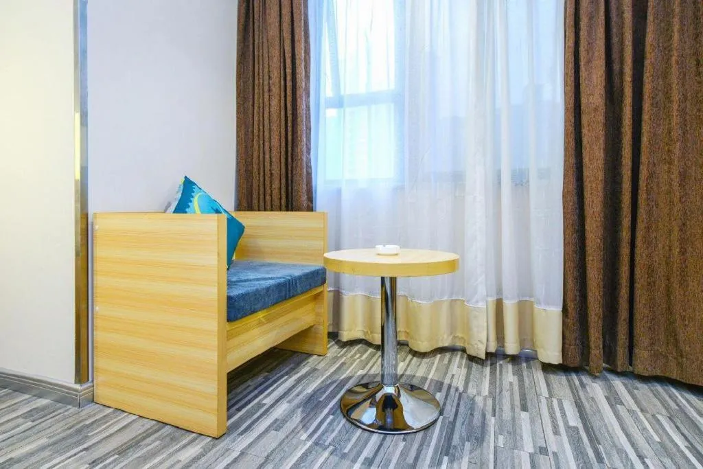 Bed in City Comfort Inn Chongqing Yangjiaping Pedestrian Street the MixC