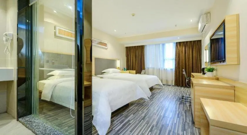 Bed in City Comfort Inn Chongqing Yangjiaping Pedestrian Street the MixC