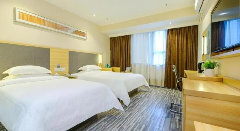Bed in City Comfort Inn Chongqing Yangjiaping Pedestrian Street the MixC