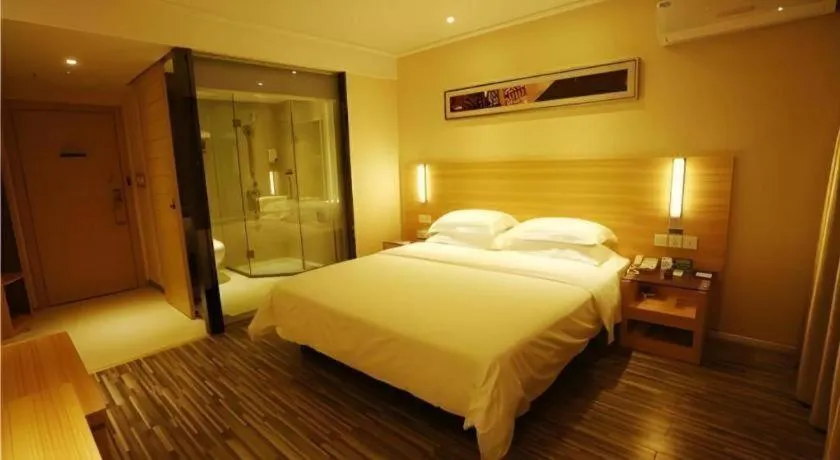 Bed in City Comfort Inn Hotel Zhangjiajie Railway Station Tianmen Mountain Cableway Station