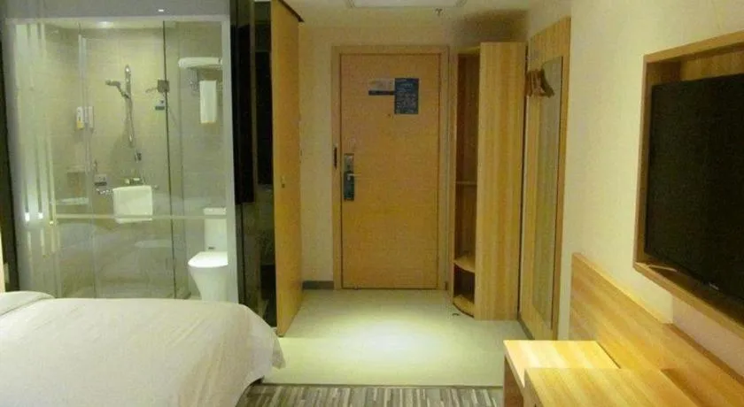 Bed in City Comfort Inn Hotel Zhangjiajie Railway Station Tianmen Mountain Cableway Station