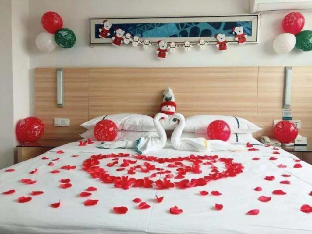 Bed in City Comfort Inn Chongqing Lianglukou Metro Station