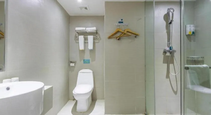 City Comfort Inn Chongqing Lianglukou Metro Station