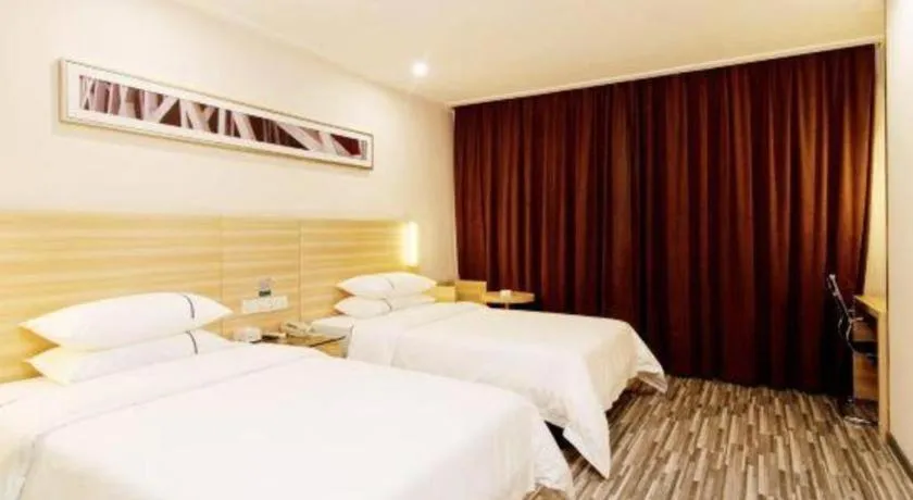 Bed in City Comfort Inn Yunfu Luoding Triumph Plaza