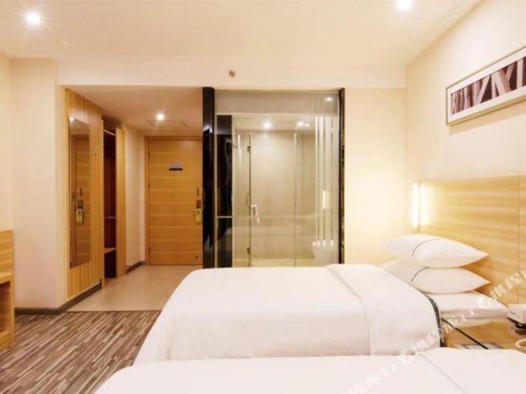 Bed in City Comfort Inn Yunfu Luoding Triumph Plaza