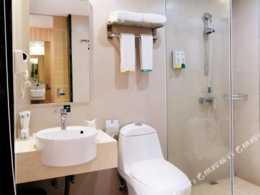 City Comfort Inn Yunfu Luoding Triumph Plaza