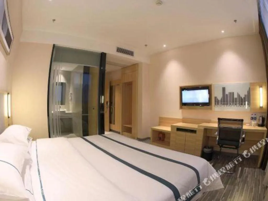 Bed in City Comfort Inn Yunfu Luoding Triumph Plaza