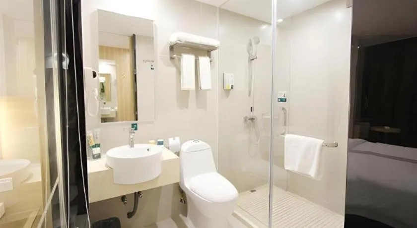 City Comfort Inn Yunfu Luoding Triumph Plaza