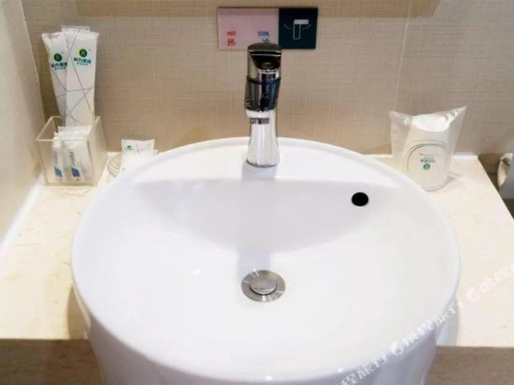 City Comfort Inn Yunfu Luoding Triumph Plaza