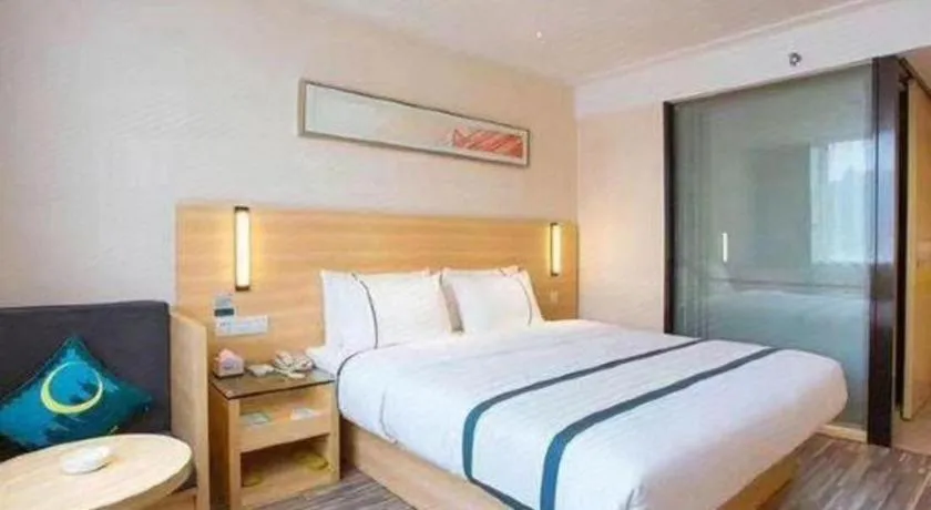 Bed in City Comfort Inn Yunfu Luoding Triumph Plaza