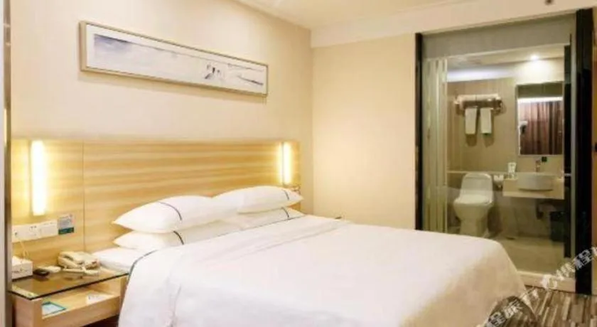 Bed in City Comfort Inn Yunfu Luoding Triumph Plaza