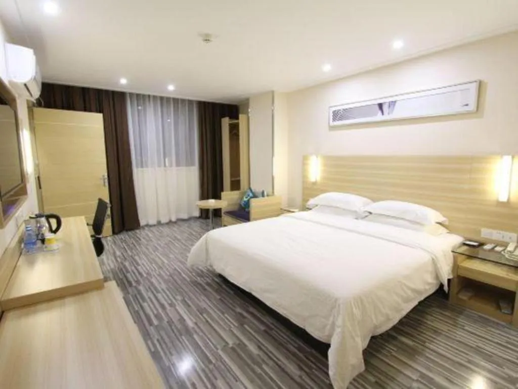 Bed in City Comfort Inn Yunfu Luoding Triumph Plaza