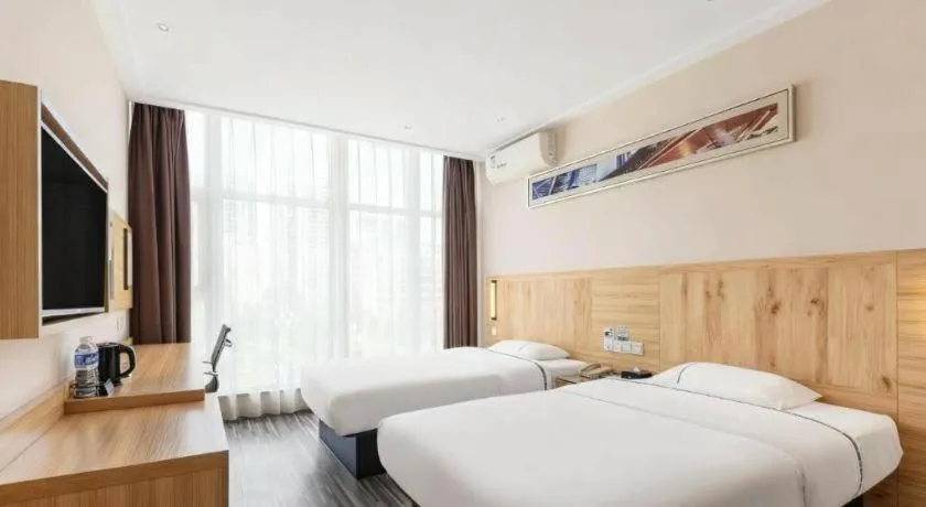 Bed in City Comfort Inn Yunfu Luoding Triumph Plaza