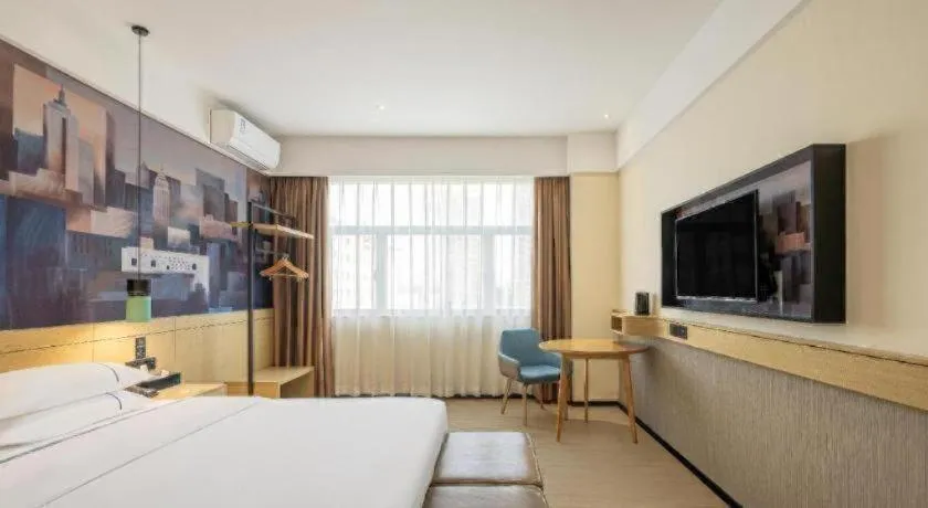 Bed in City Comfort Inn Xianning Wenquan Road Walmart Plaza